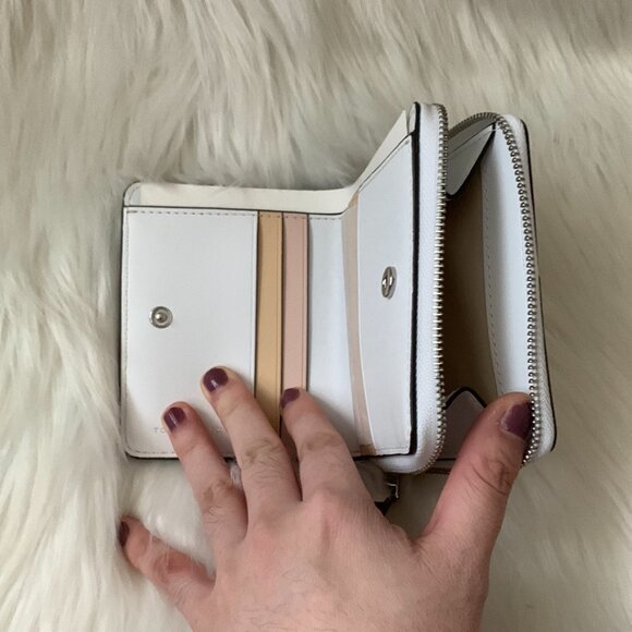 TORY BURCH Emerson Color Block Mini Wallet in Shortbread/Optic White - Picture 4 of 4
